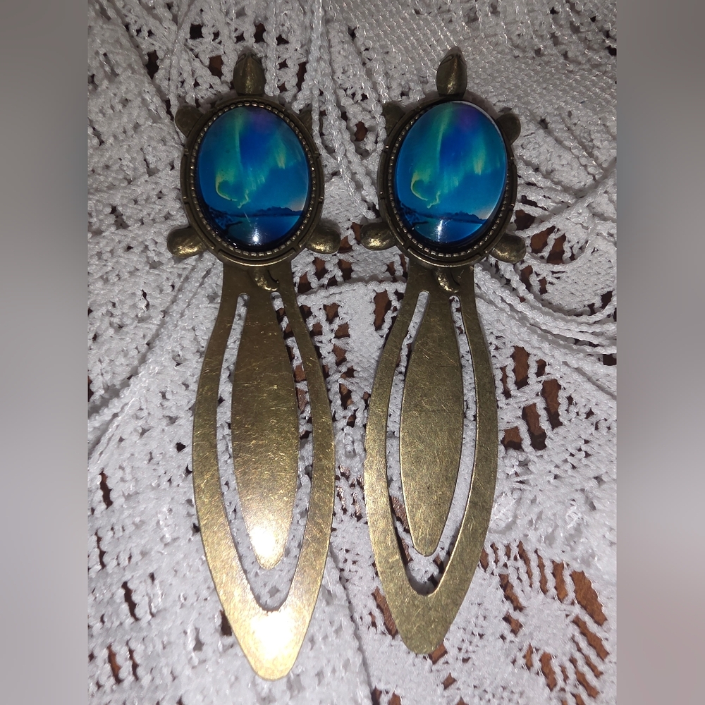 Bookmark Style Hair Accessory Clip Pair / Barrettes W Northern Lights Cabochon